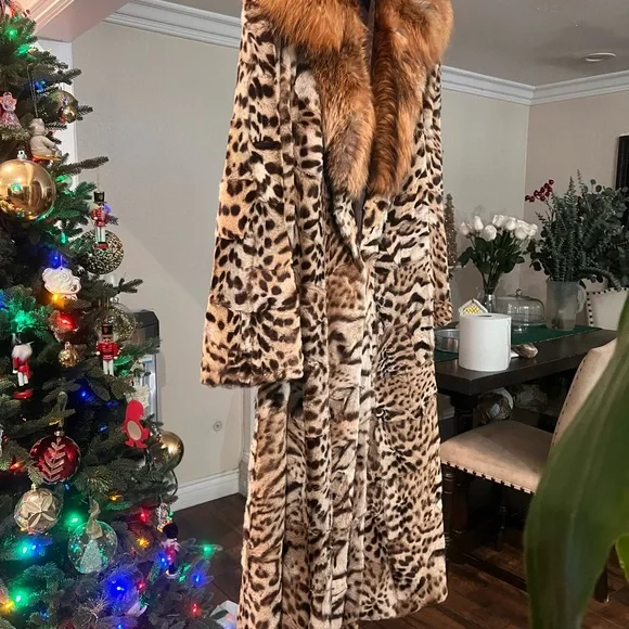 REAL rare Fur leopard print coat with fur collar in excellent condition - Picture 4 of 5